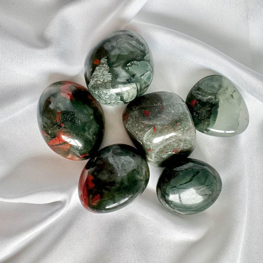 Healing crystals for bones and joints health