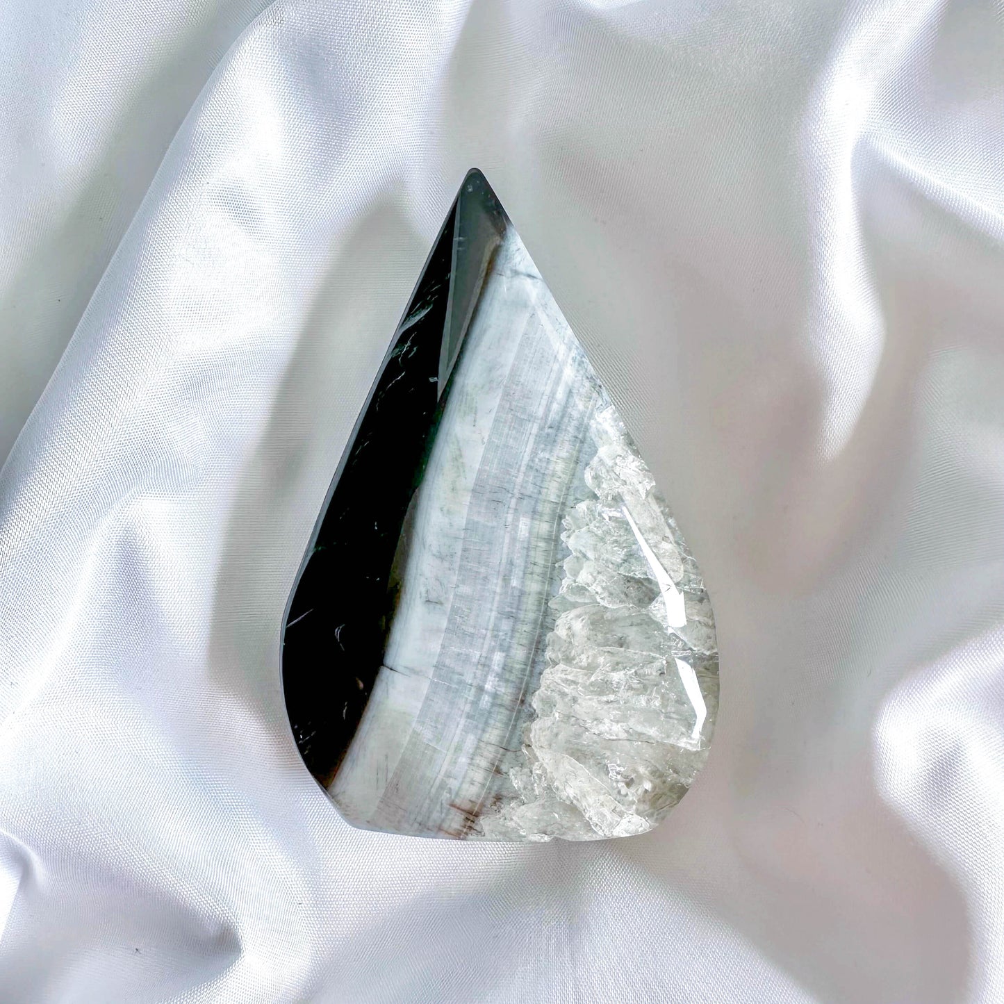 Black Agate - Flame - Crystal for Grounding & Protection - Crystal Qi