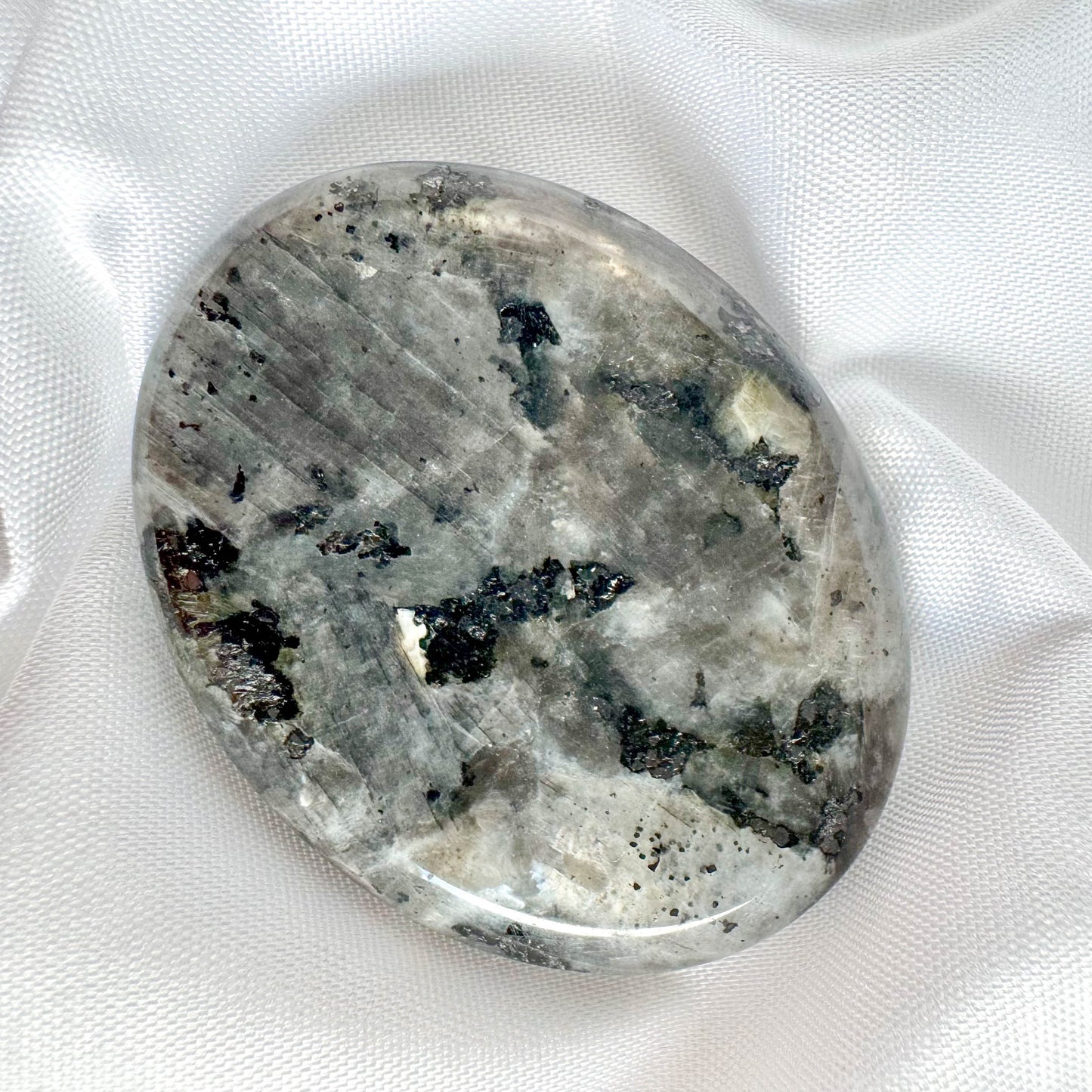 Black Moonstone enhances intuition and provides emotional stability. It aids in new beginnings and inner growth.