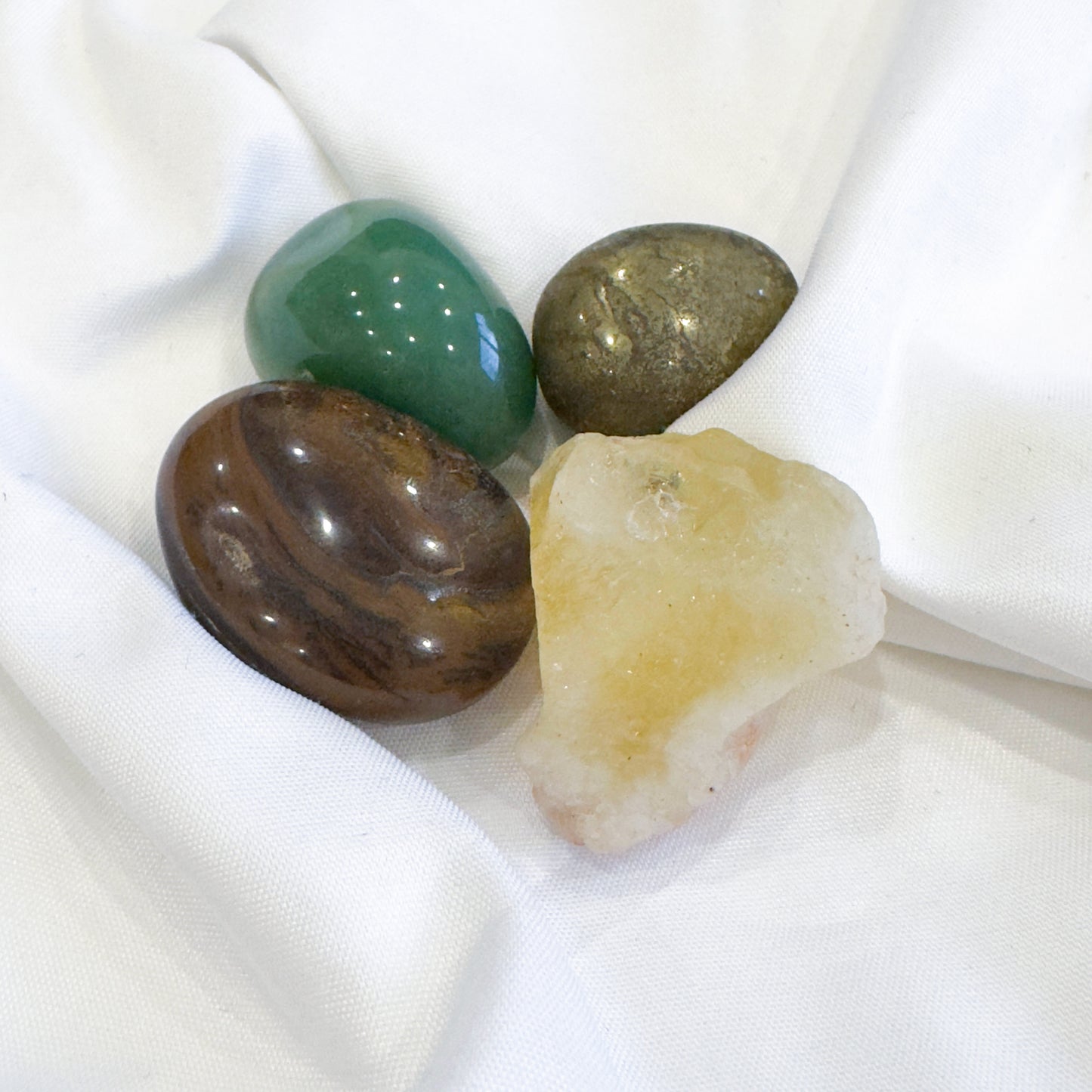 crystals for
attract prosperity
support courageous action
remove limiting beliefs
strengthen success mindset
