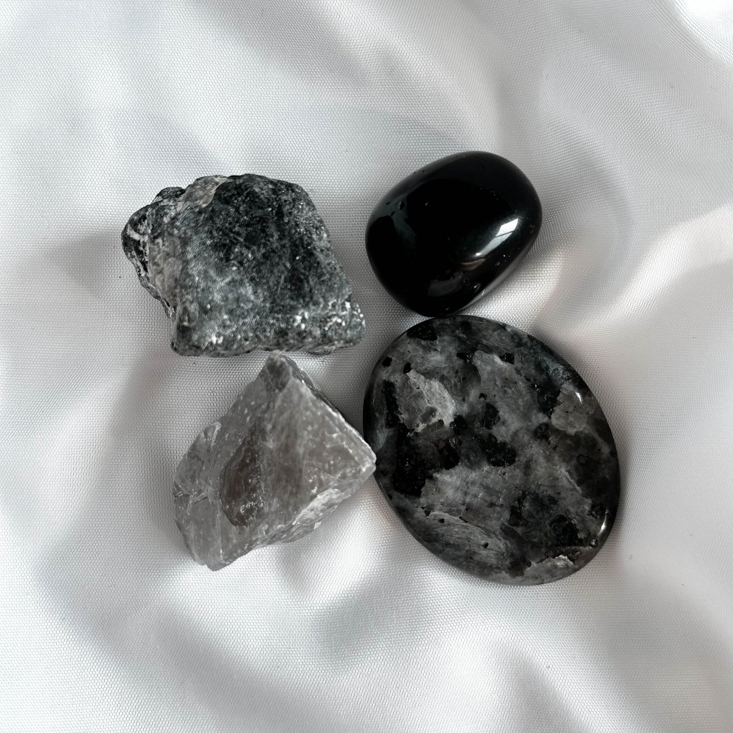 Crystal Bundle for Protection and Grounding