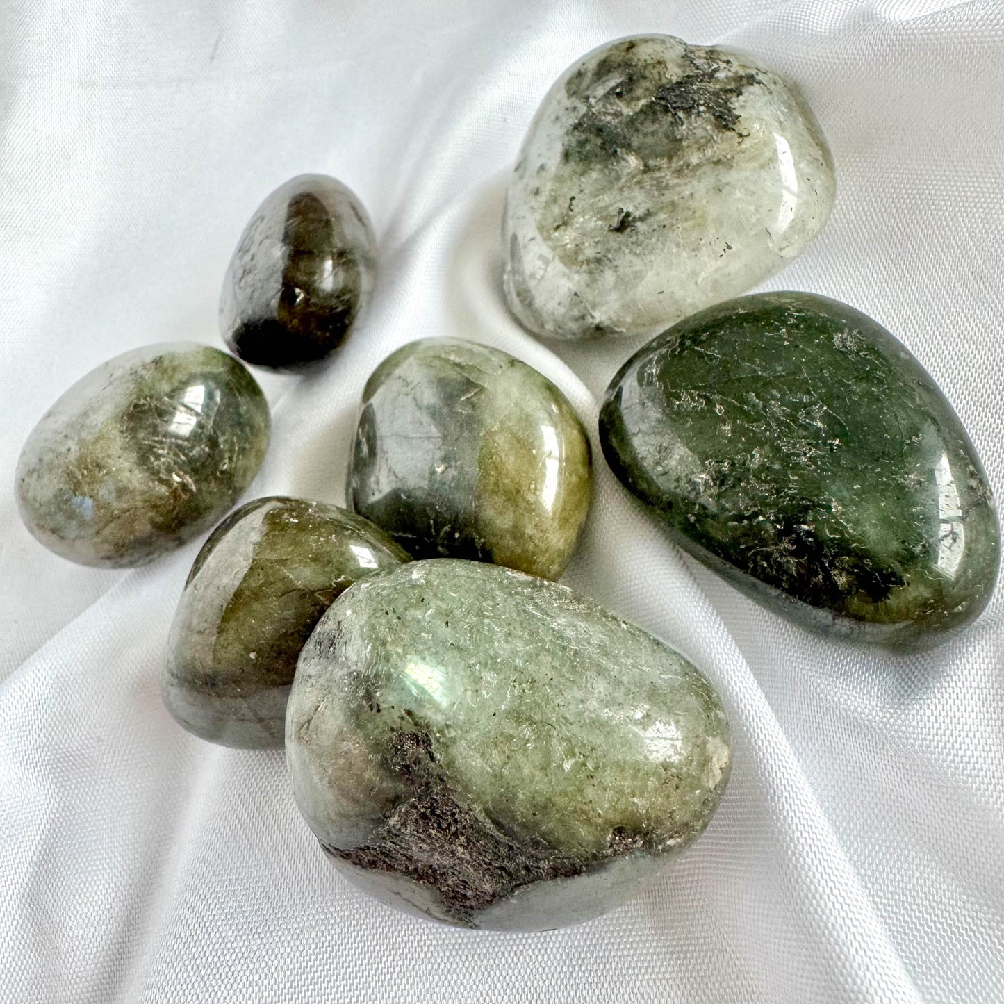 Labradorite - Tumble Stone - Crystal Qi - Crystals for portection