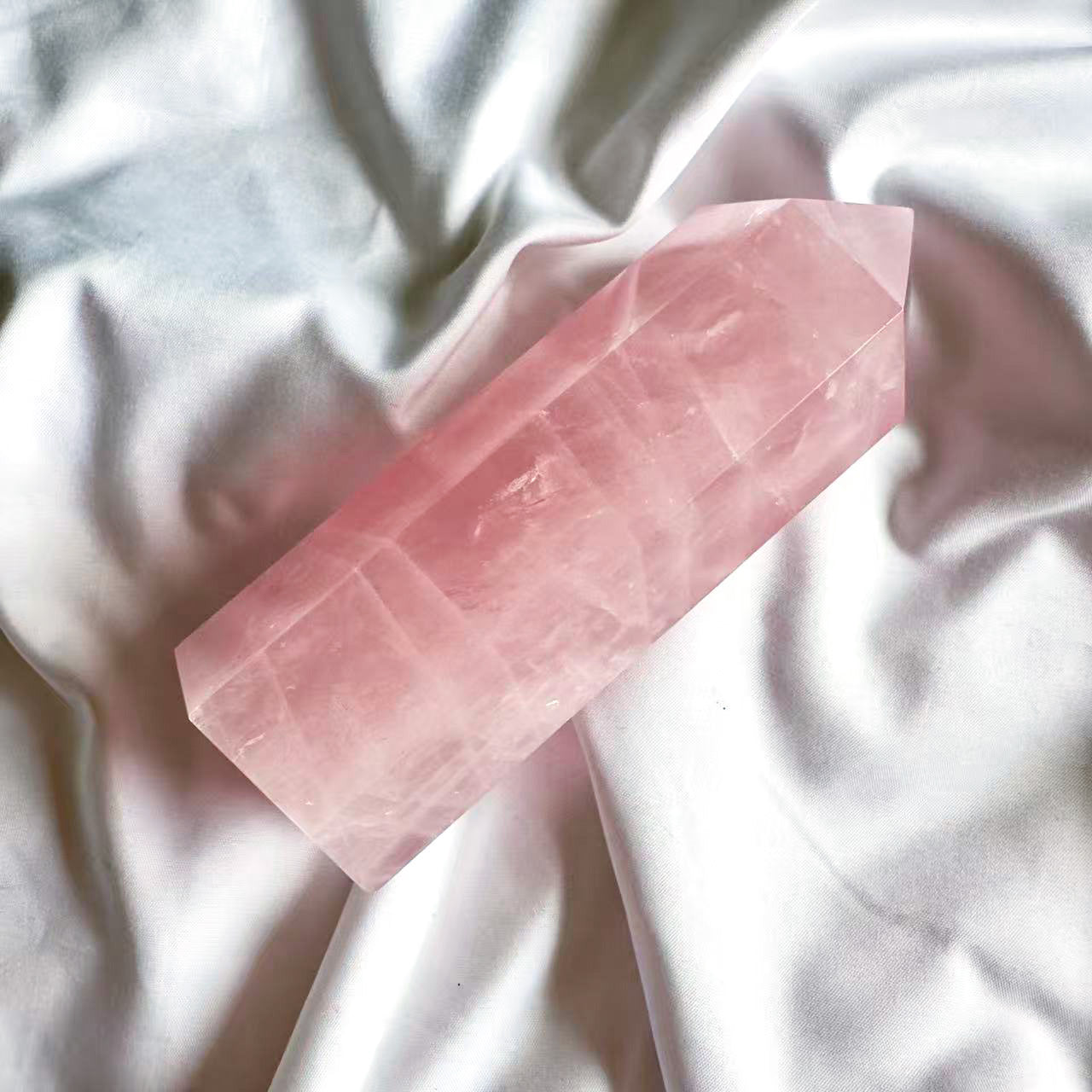 Rose Quartz Tower 633g - Crystal for your Bedroom - Crystal Qi