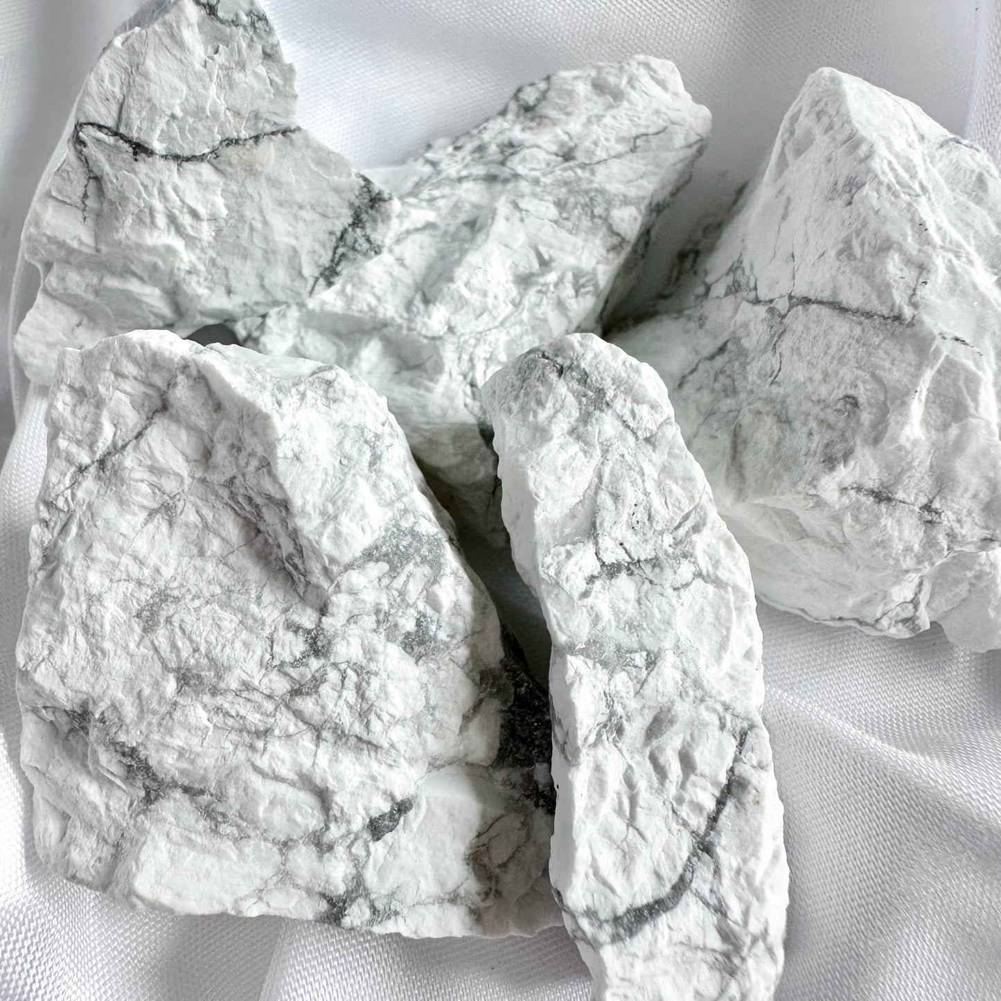 White Buffalo Turquoise - Raw Crystal for Grounding & Protection - Crystal Qi