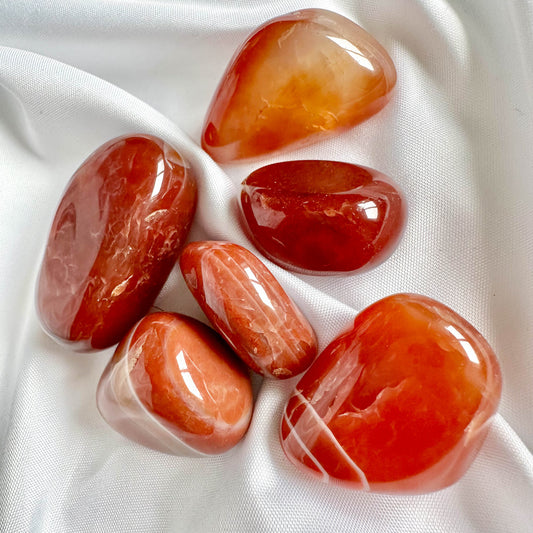 Carnelian Meaning and Properties: Crystal Guide for Beginners