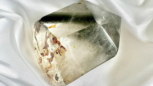 Green Phantom Quartz Point Crystal Qi