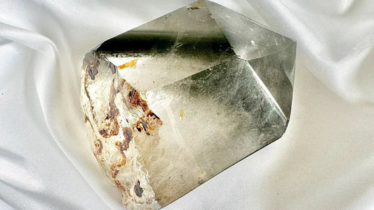 Green Phantom Quartz Point Crystal Qi