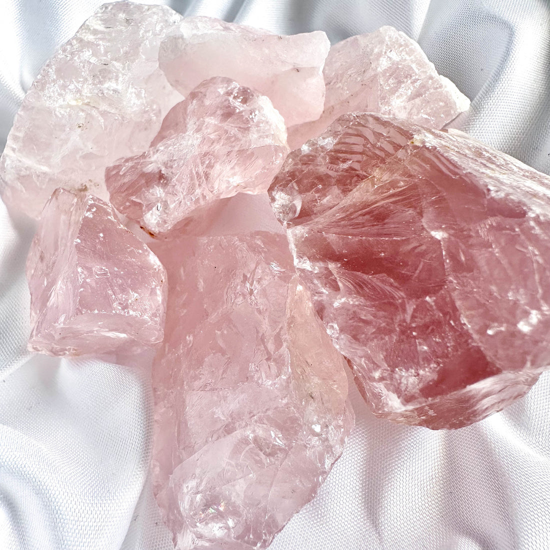 Rose Quartz - Meaning, Healing Properties & Benefits